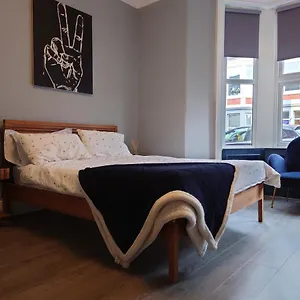 Entire Near Centre, West Jesmond. Newcastle upon Tyne
